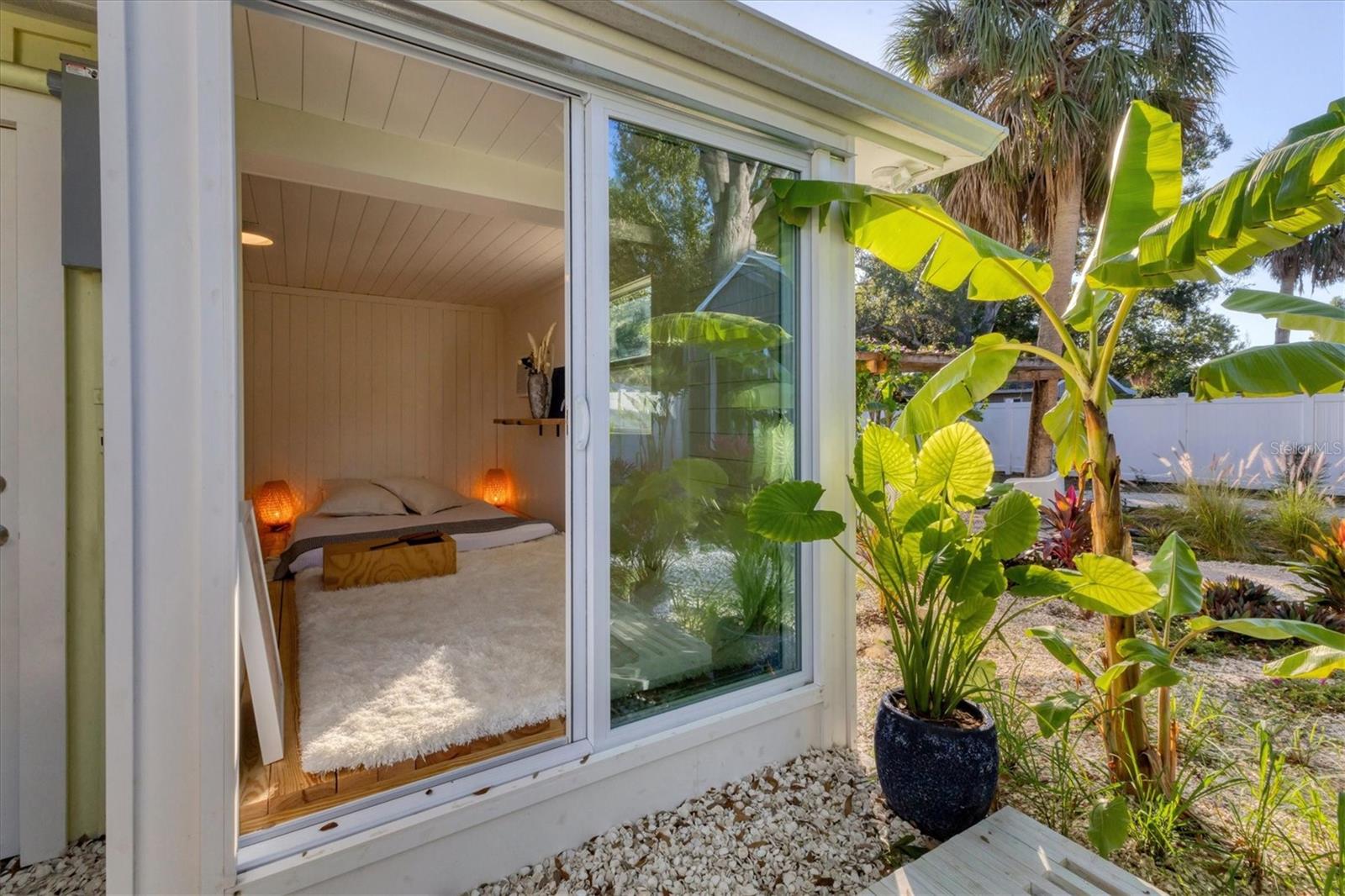 HARBOR OAKS - Residential