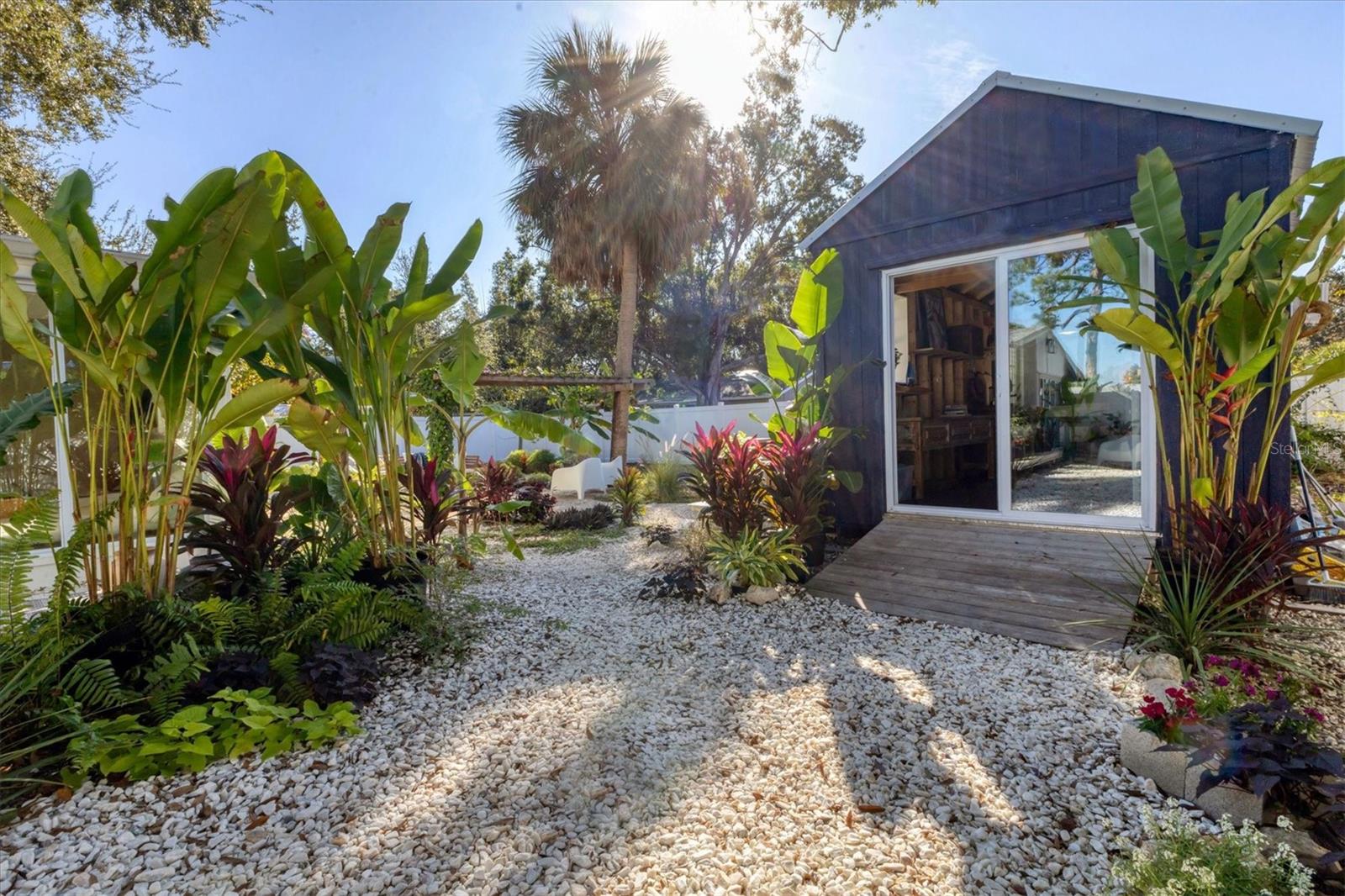 HARBOR OAKS - Residential