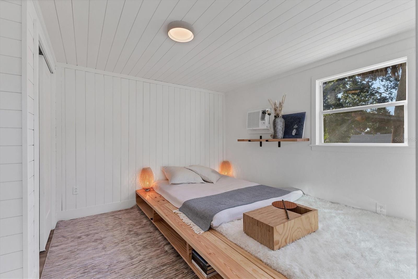 HARBOR OAKS - Residential