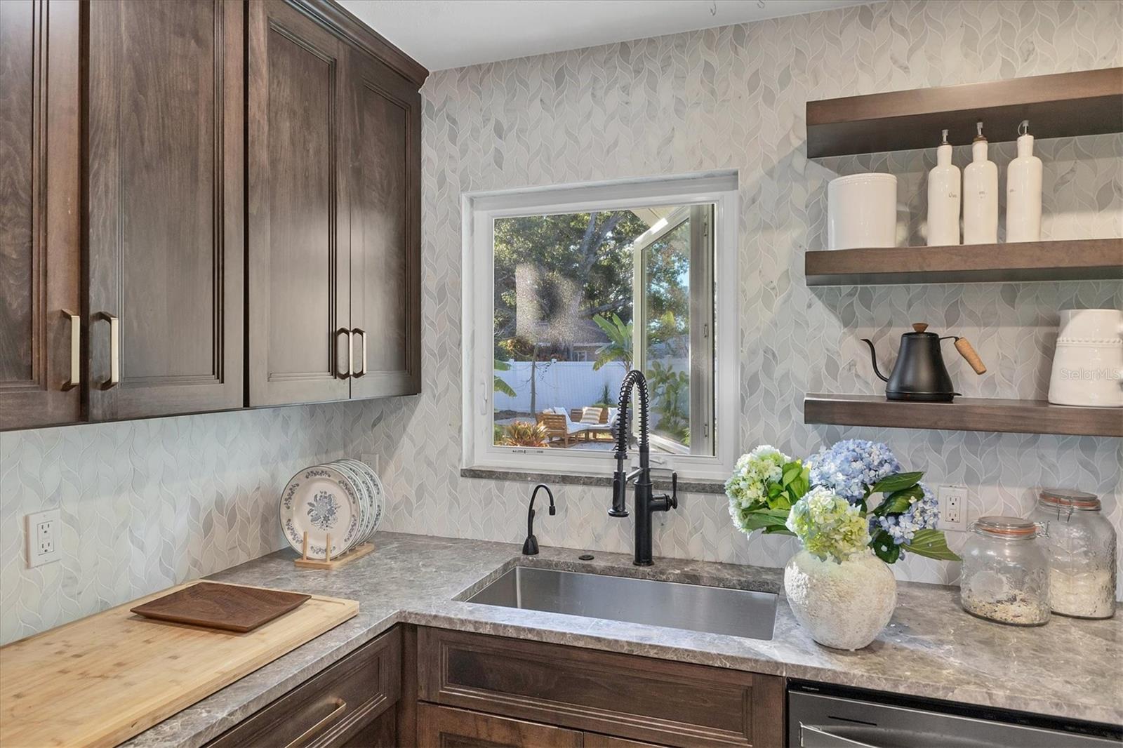 HARBOR OAKS - Residential