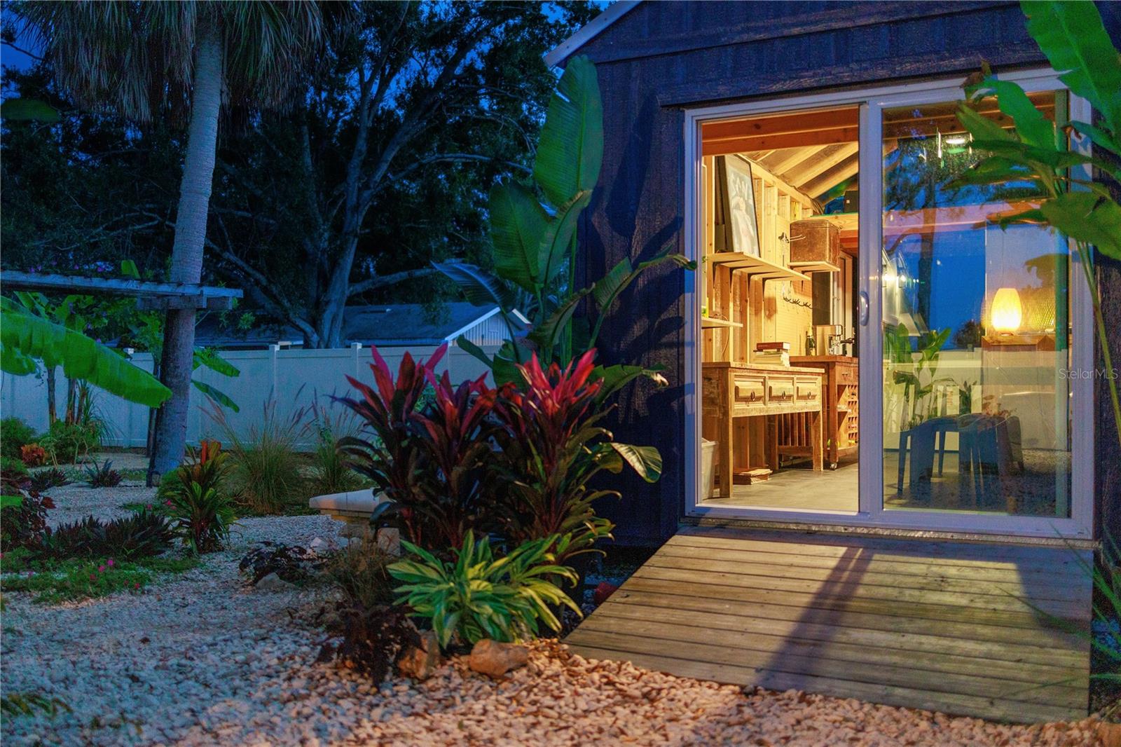 HARBOR OAKS - Residential