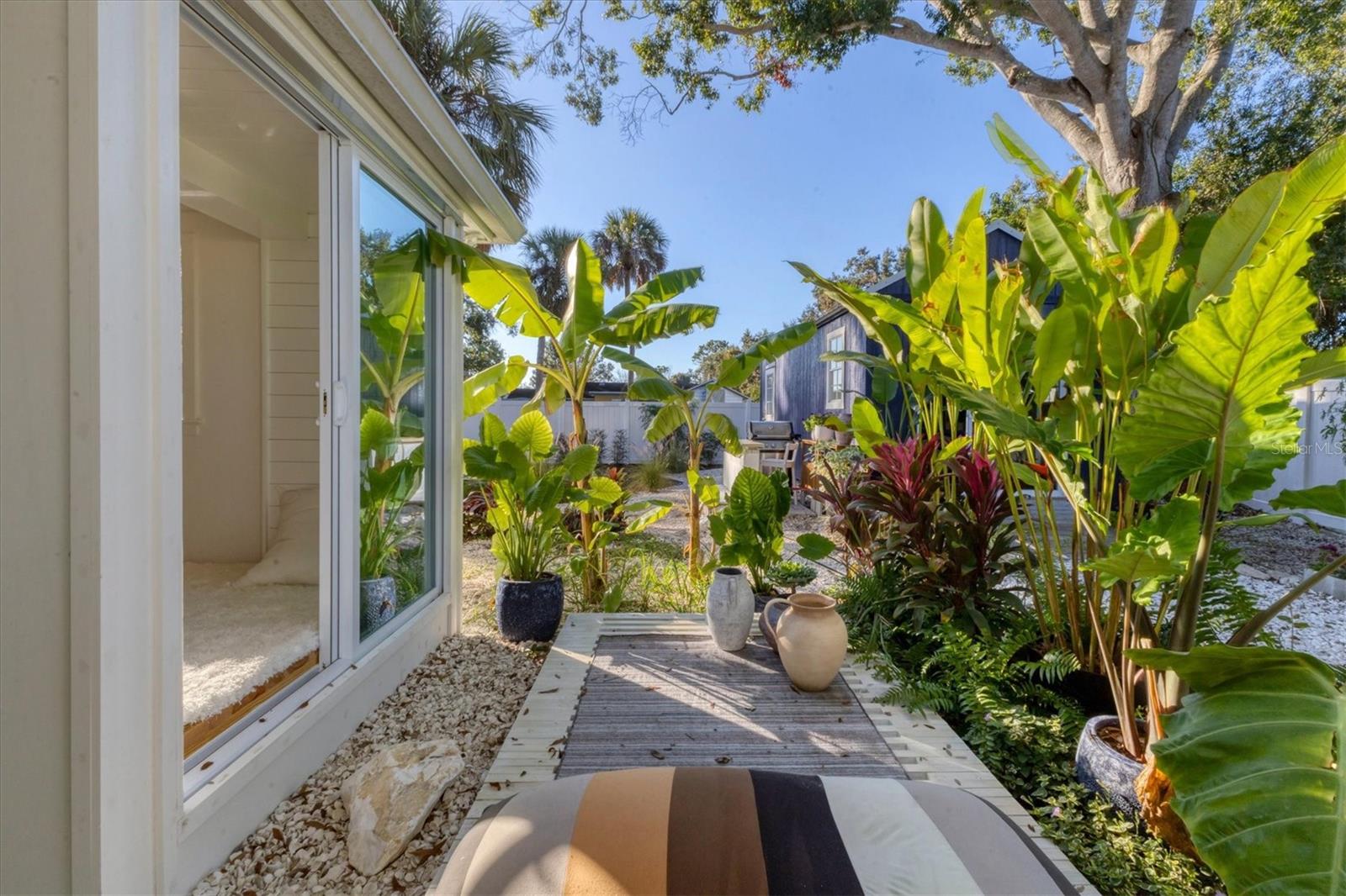 HARBOR OAKS - Residential