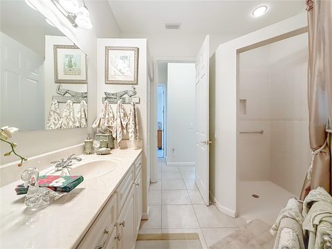 Tiny photo for 1920 NW 57th Court, Ocala, FL 34482 (MLS # OM724411)