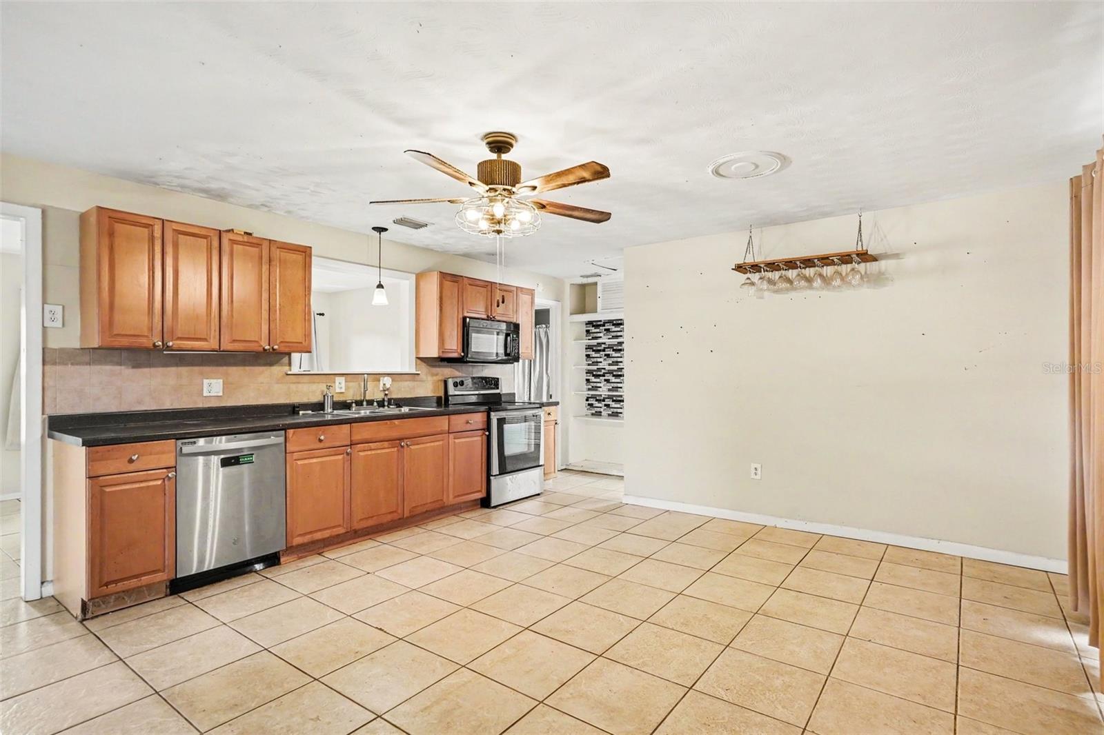 2608 PEPPER AVE