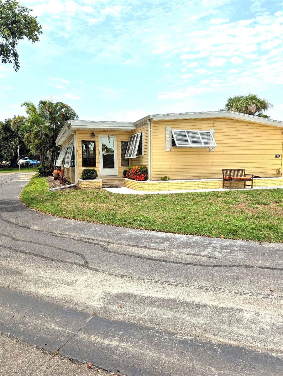 25 SAVONA AVENUE