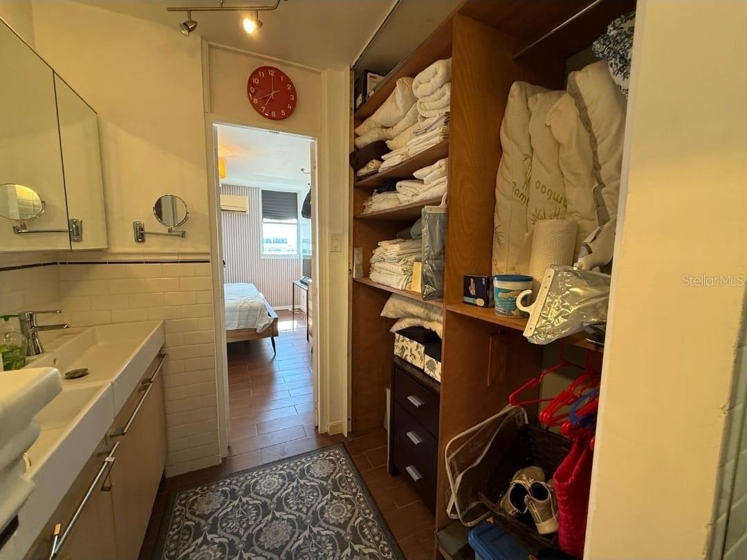 COND OCEAN TOWER - Residential