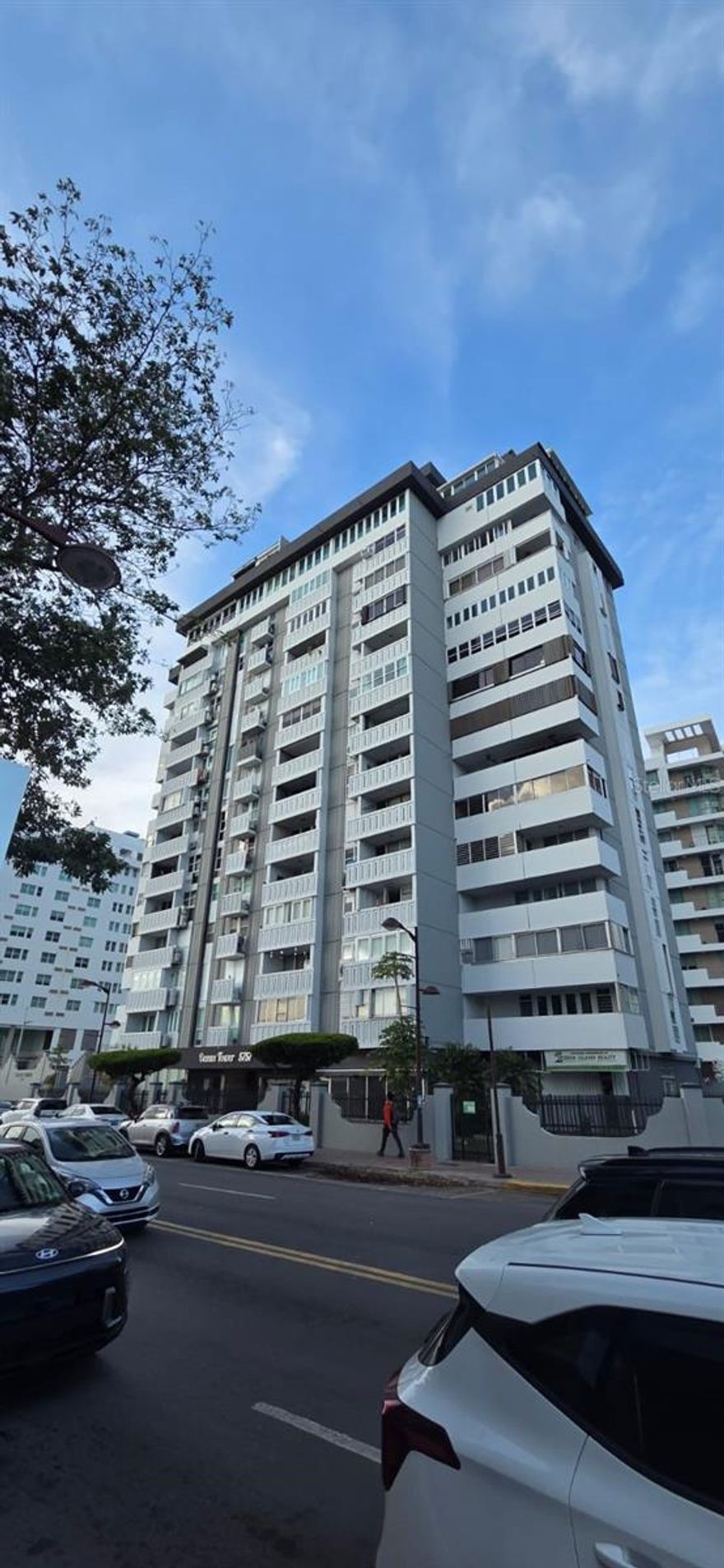 ??? Remodeled Apartment in Isla Verde | Ocean Tower – 12th Floor ???

Excellent opportunity to live or invest in the heart of Isla Verde, Carolina, just steps from the beach. This beautiful fully remodeled apartment, located on the 12th floor of the Ocean Tower Condominium, offers the perfect combination of location, comfort, and strong rental potential.

? Property Features:

2 spacious bedrooms

2 modern full bathrooms

Renovated kitchen and living areas

City view from a high floor

Bright natural light and great ventilation

Swimming pool for residents

24/7 security

Backup generator for common areas

Short-term rentals allowed (Airbnb friendly)

Walking distance to the beach, restaurants, supermarkets, and entertainment

No parking space included

?? Prime Location: Ocean Tower Condominium, Isla Verde, Carolina — one of Puerto Rico’s most desirable residential and tourist areas.

Perfect for investors, primary residence, or vacation home.

?? Contact us today for more information or to schedule a private showing.