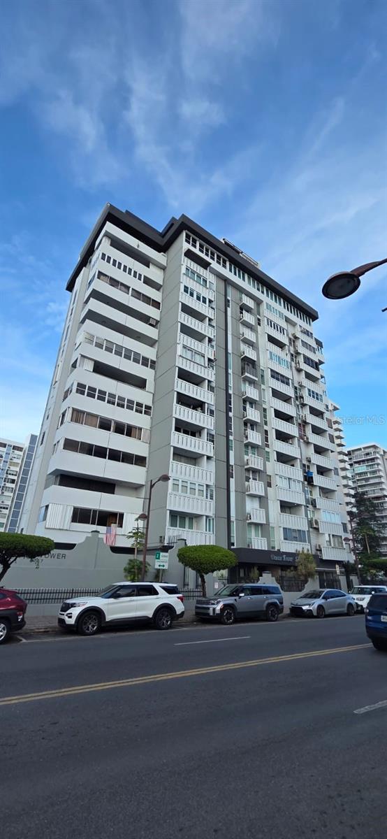 COND OCEAN TOWER - Residential