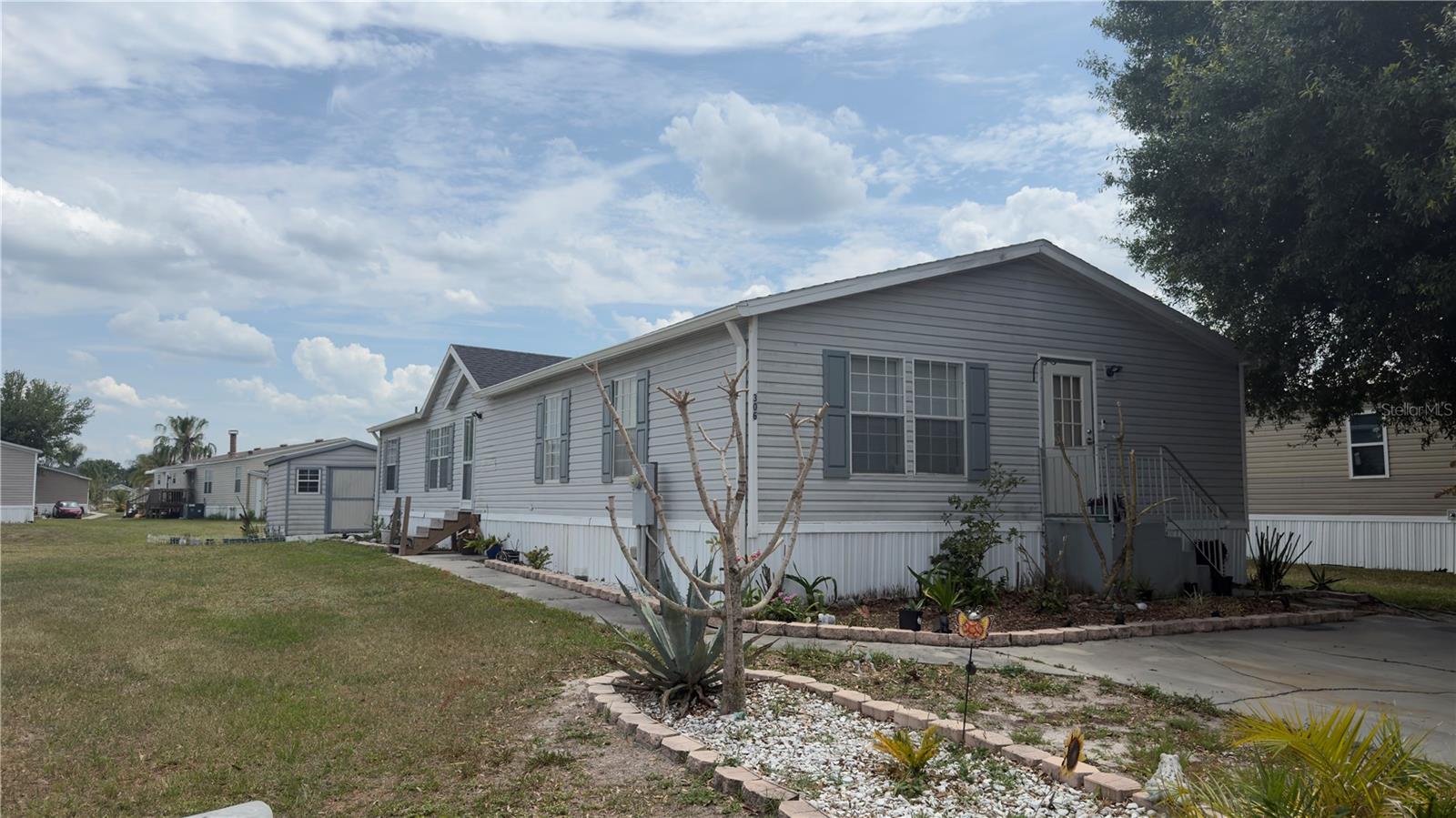 BROADMOOR - Residential
