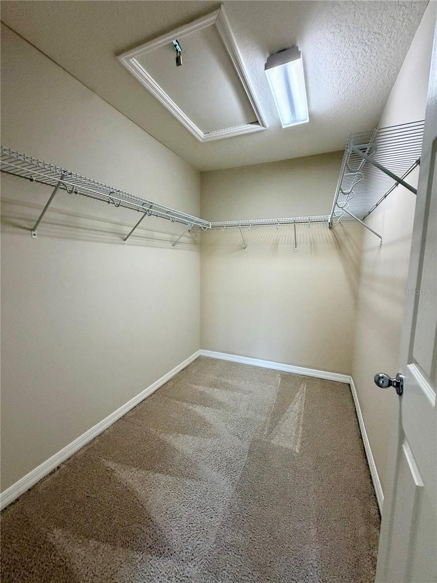 OAK CREEK - Residential Lease