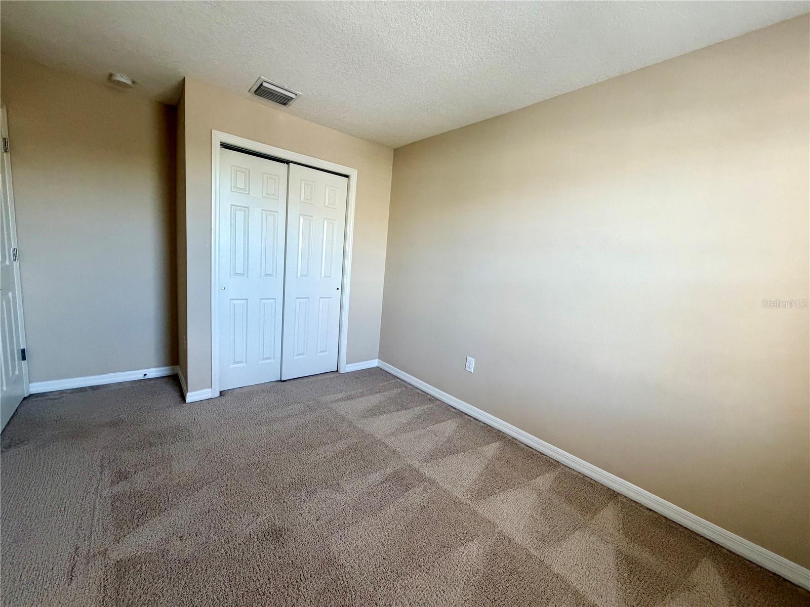 OAK CREEK - Residential Lease