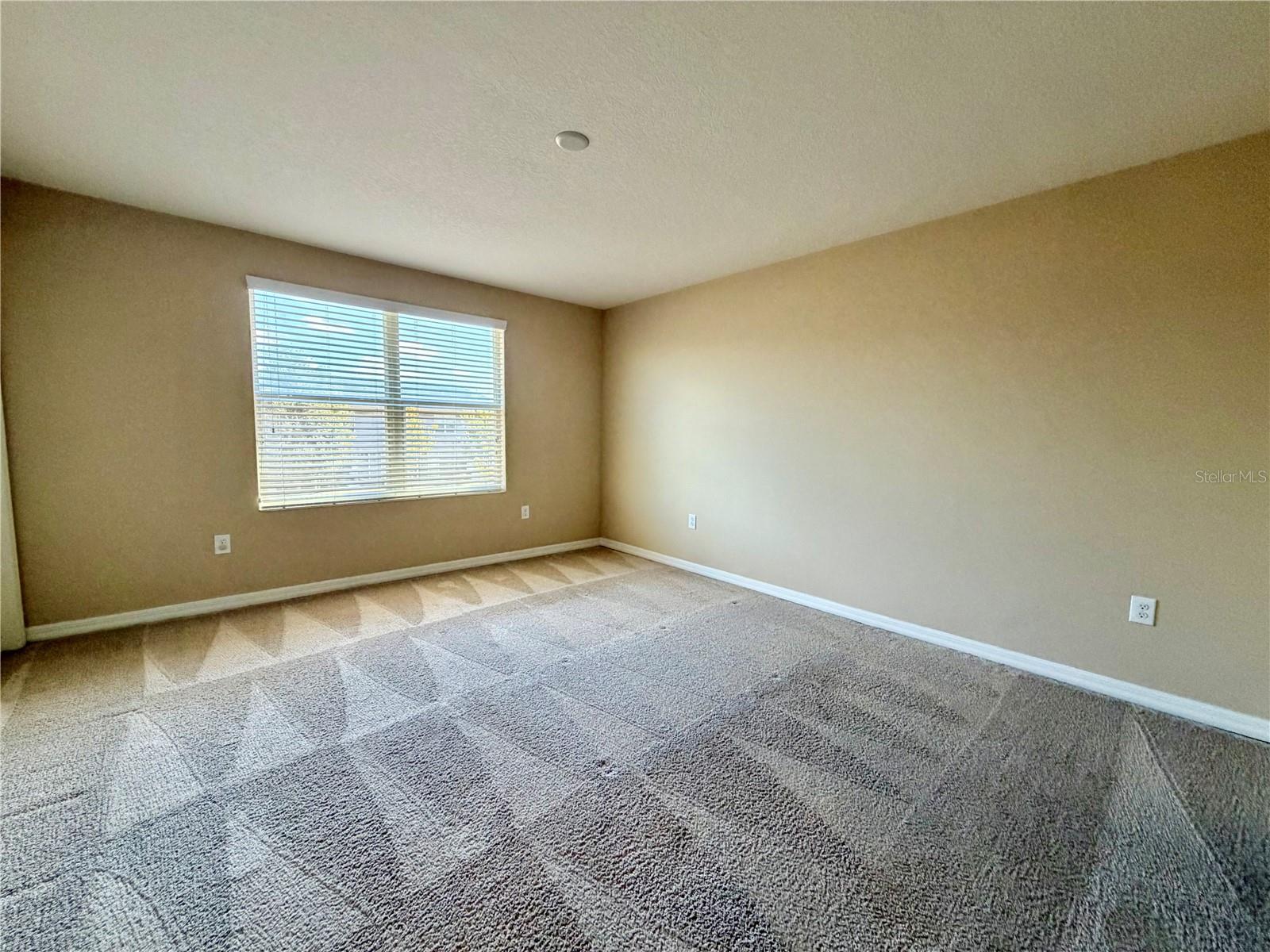 OAK CREEK - Residential Lease