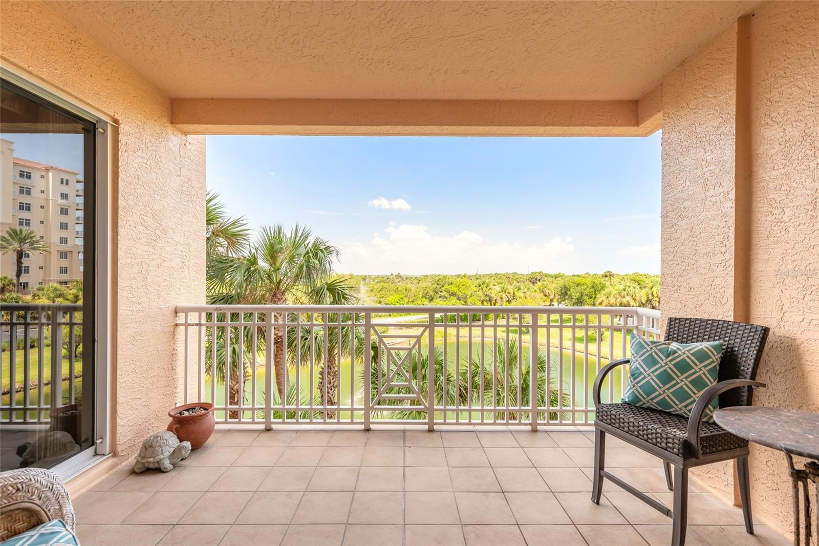 263 MINORCA BEACH WAY 304