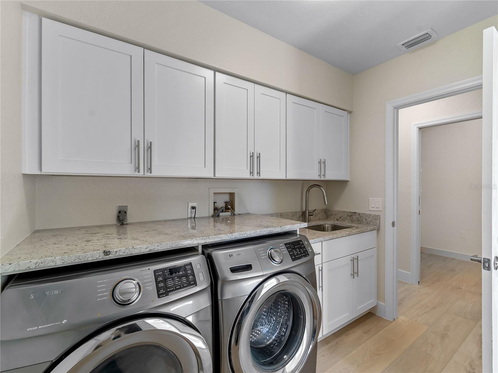 CHARLOTTE SHORES UNIT 1 - Residential