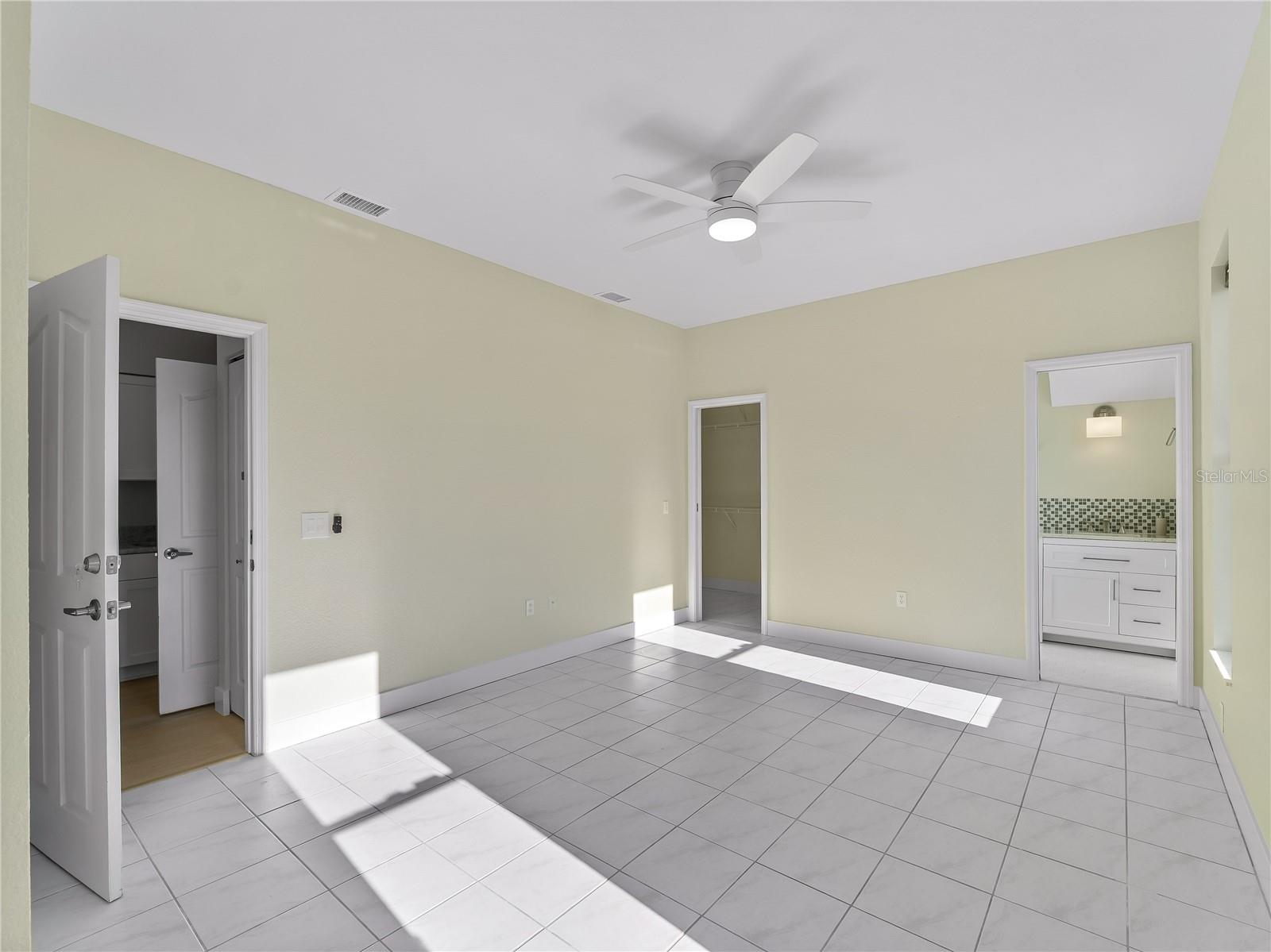 CHARLOTTE SHORES UNIT 1 - Residential