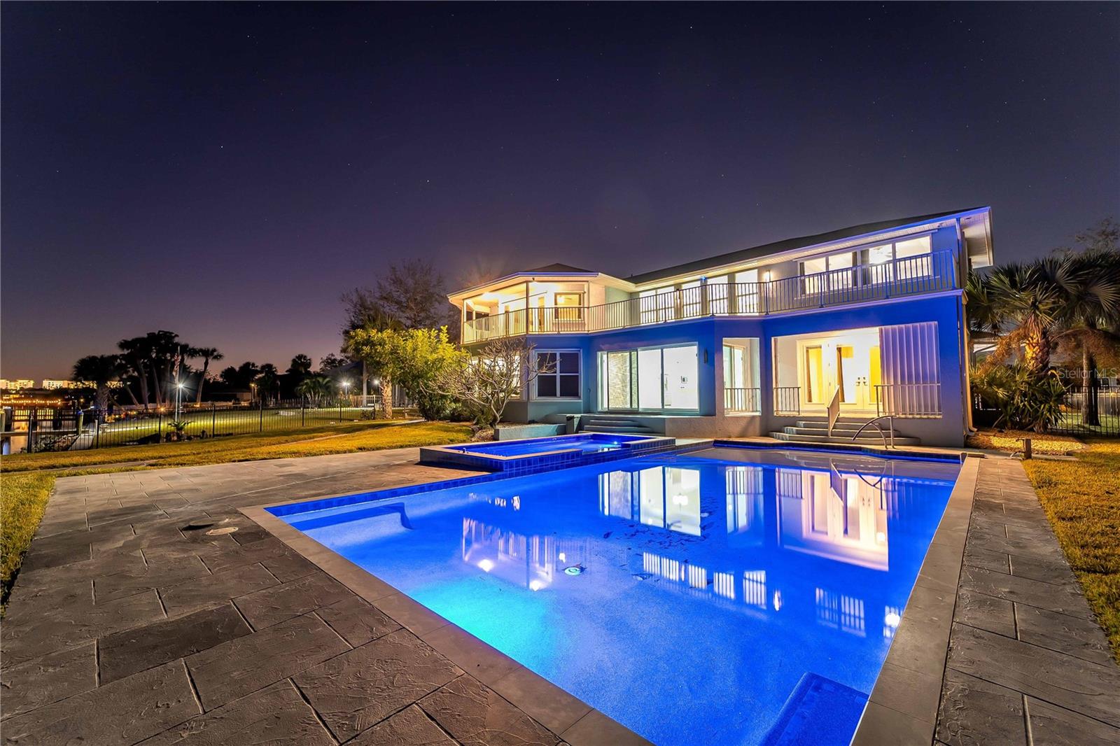 CHARLOTTE SHORES UNIT 1 - Residential