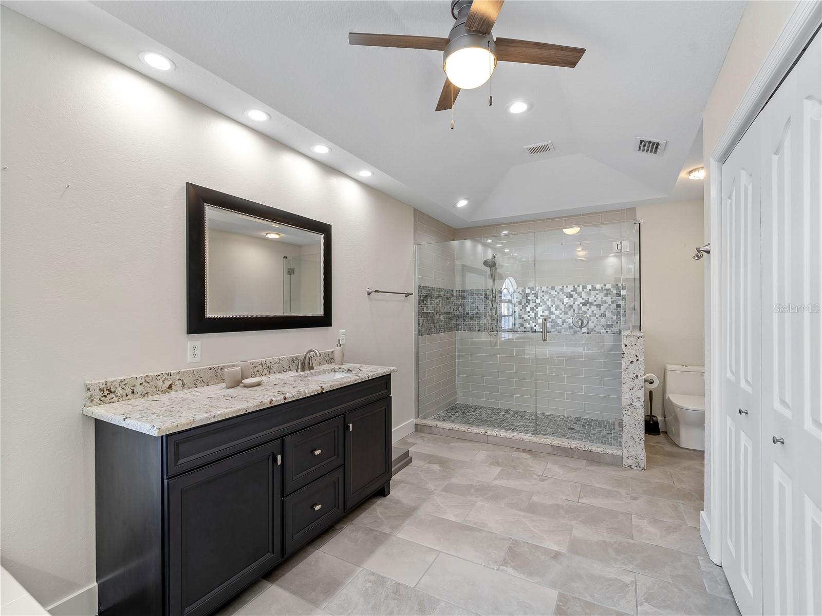 CHARLOTTE SHORES UNIT 1 - Residential