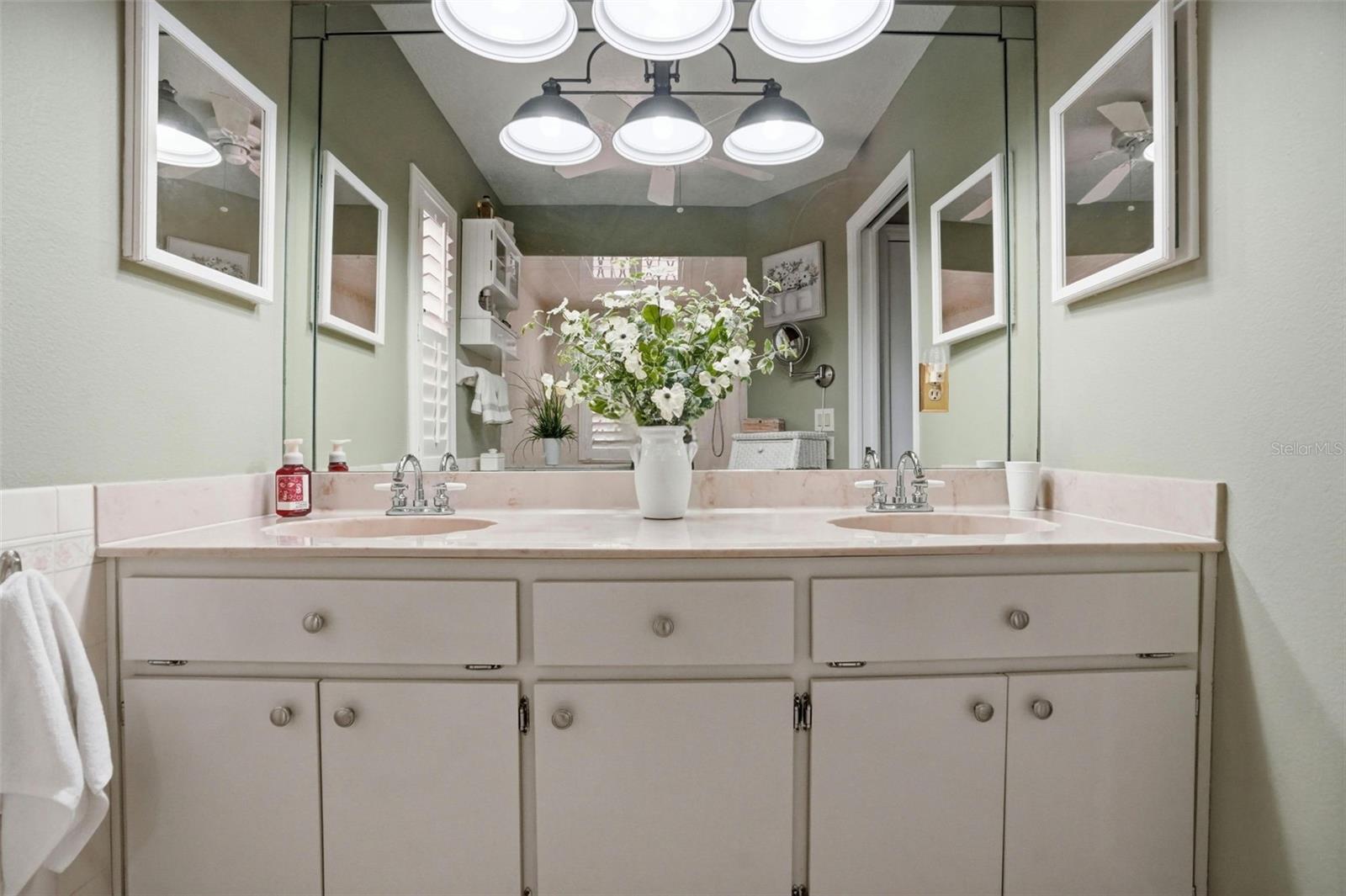 RIVER CROSSING - Residential