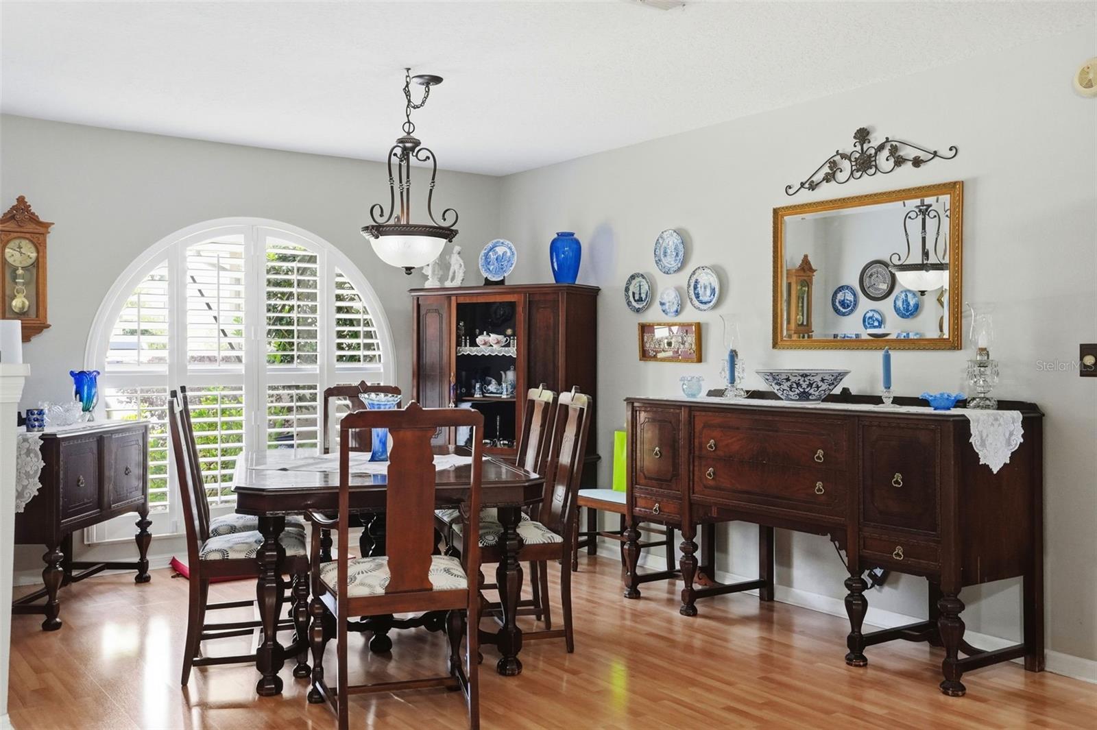 RIVER CROSSING - Residential