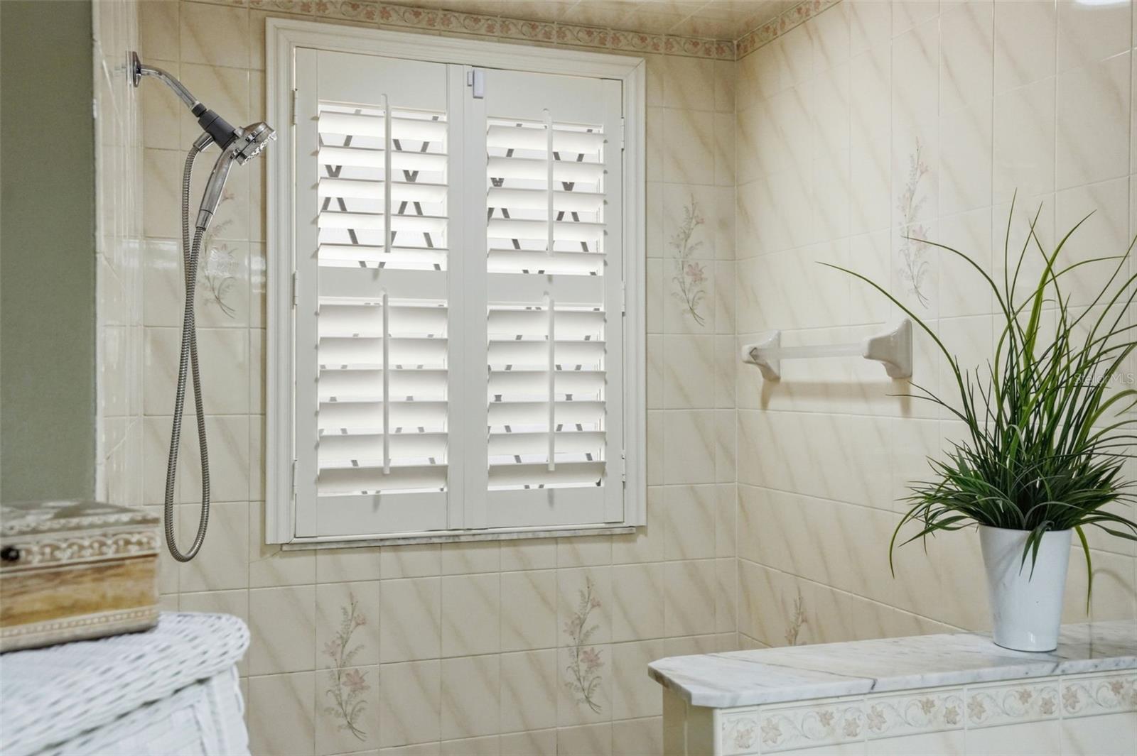 RIVER CROSSING - Residential