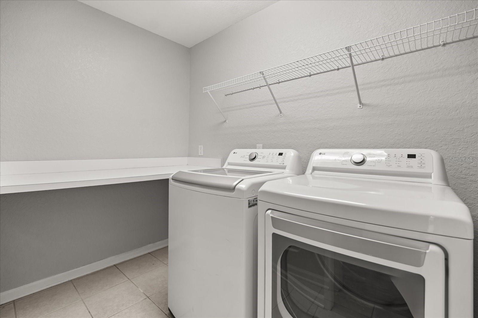 LAKES/WINDERMERE-PEACHTREE - Residential