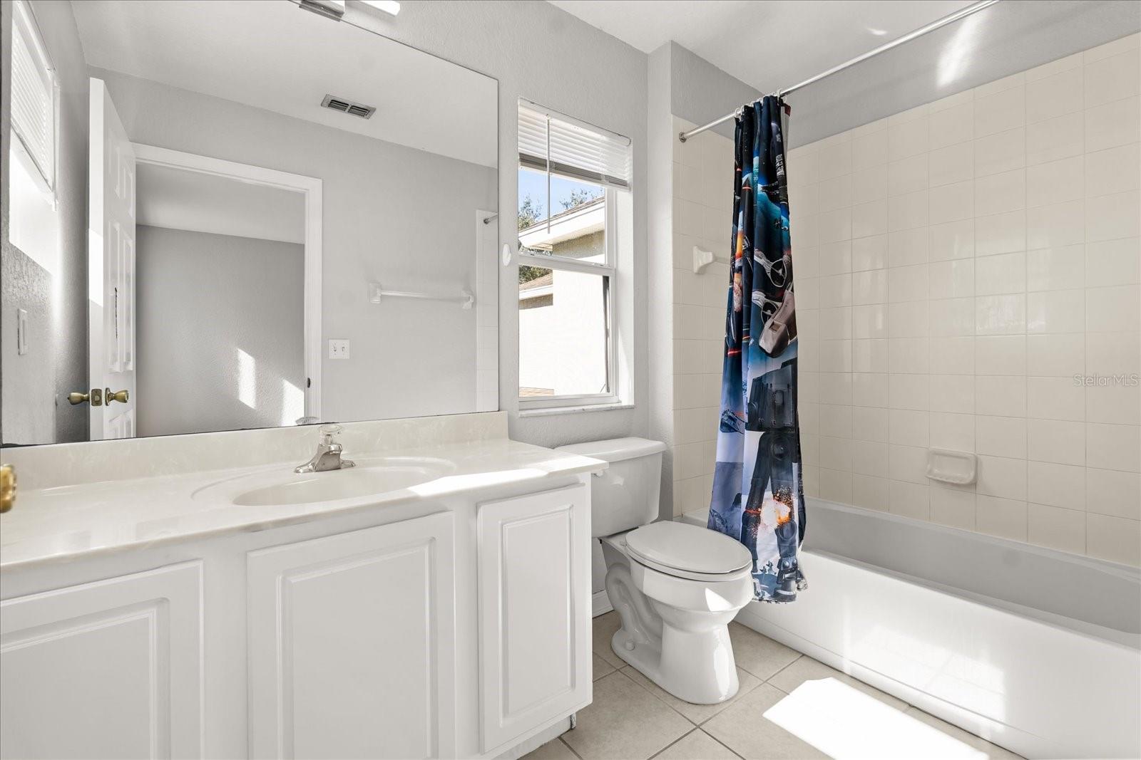 LAKES/WINDERMERE-PEACHTREE - Residential