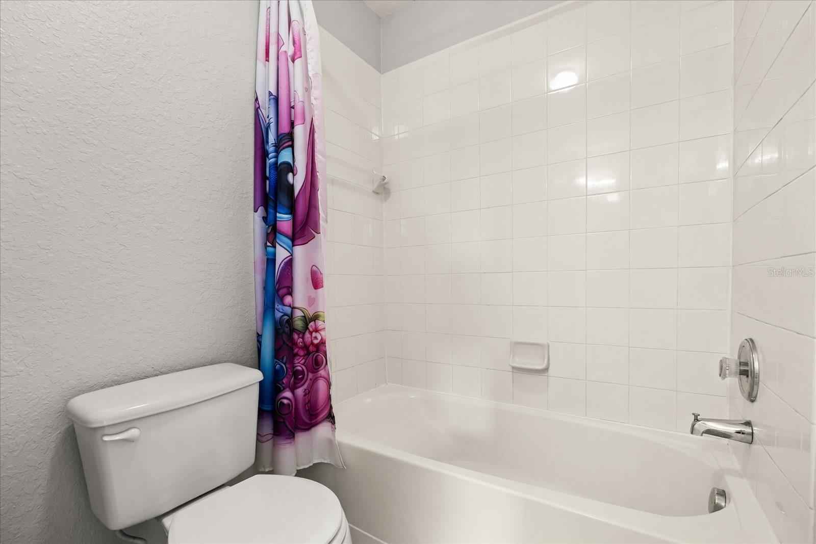 LAKES/WINDERMERE-PEACHTREE - Residential