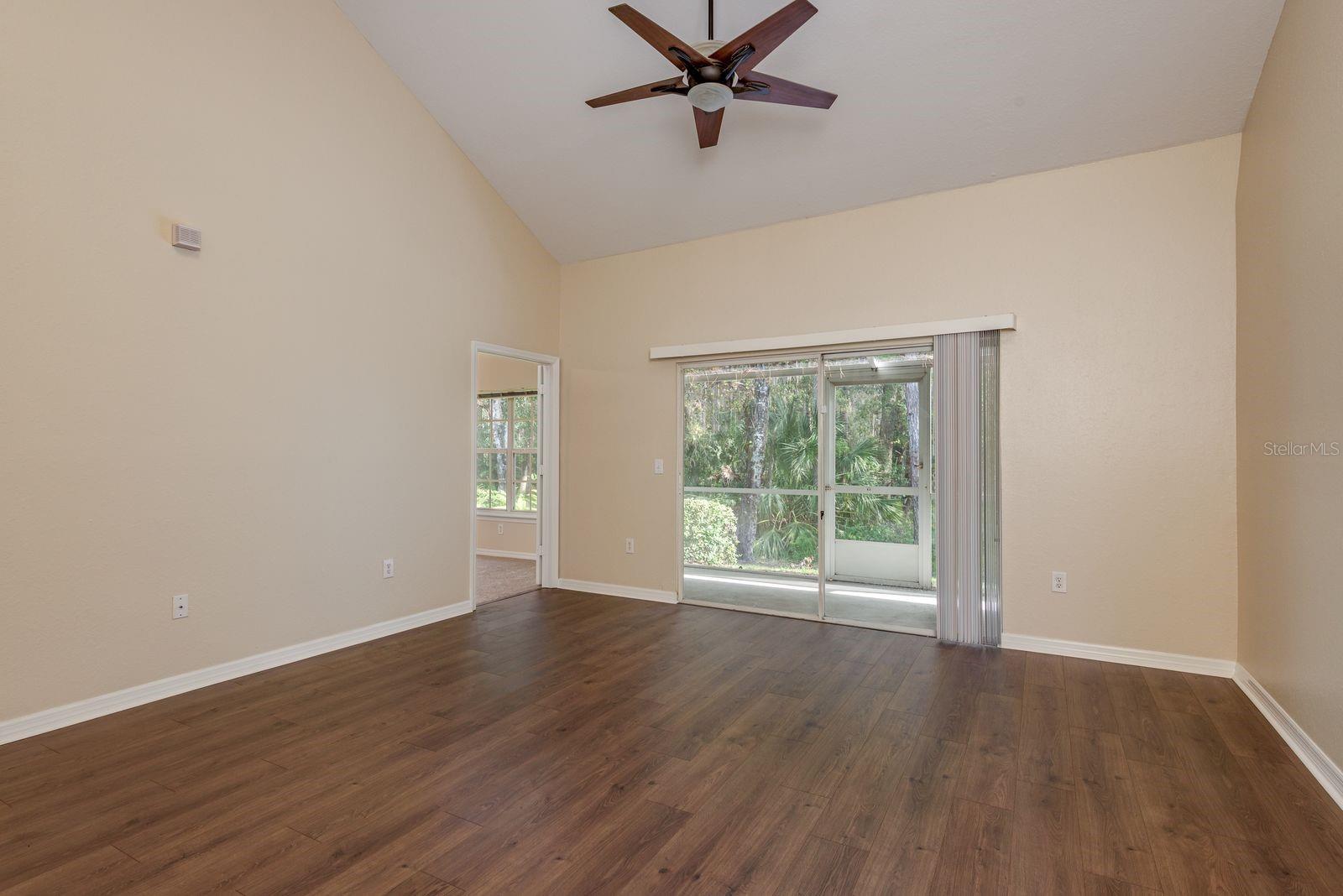 WATERFORD AT PALM HARBOR LUXURY CONDO - Residential
