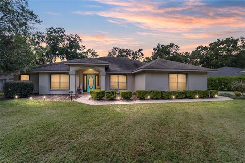 Photo of 4964 SE 44th Circle, Ocala, FL 34480 (MLS # OM709547)