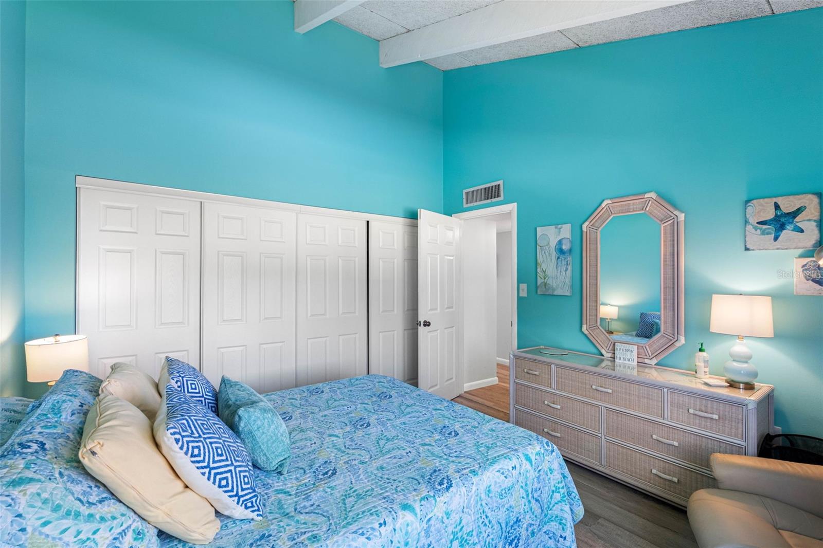 SAND KEY CONDO-BAYSIDE GARDENS I - Residential