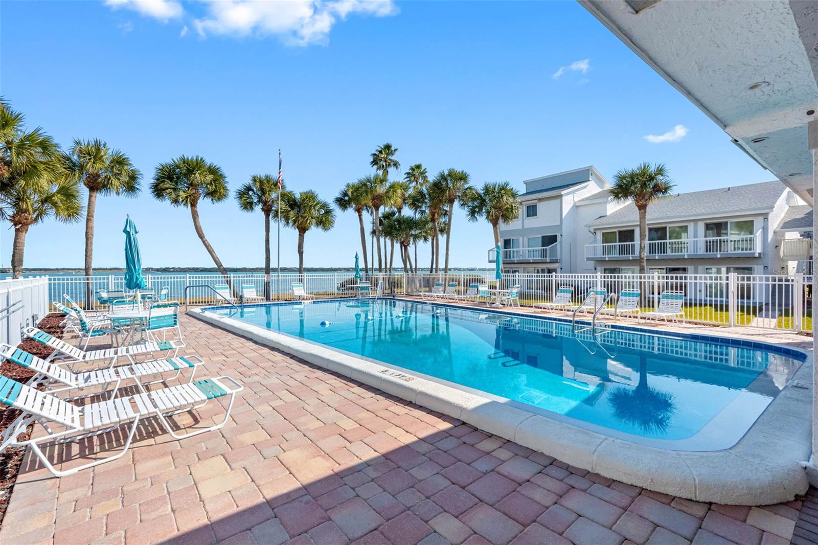 SAND KEY CONDO-BAYSIDE GARDENS I - Residential