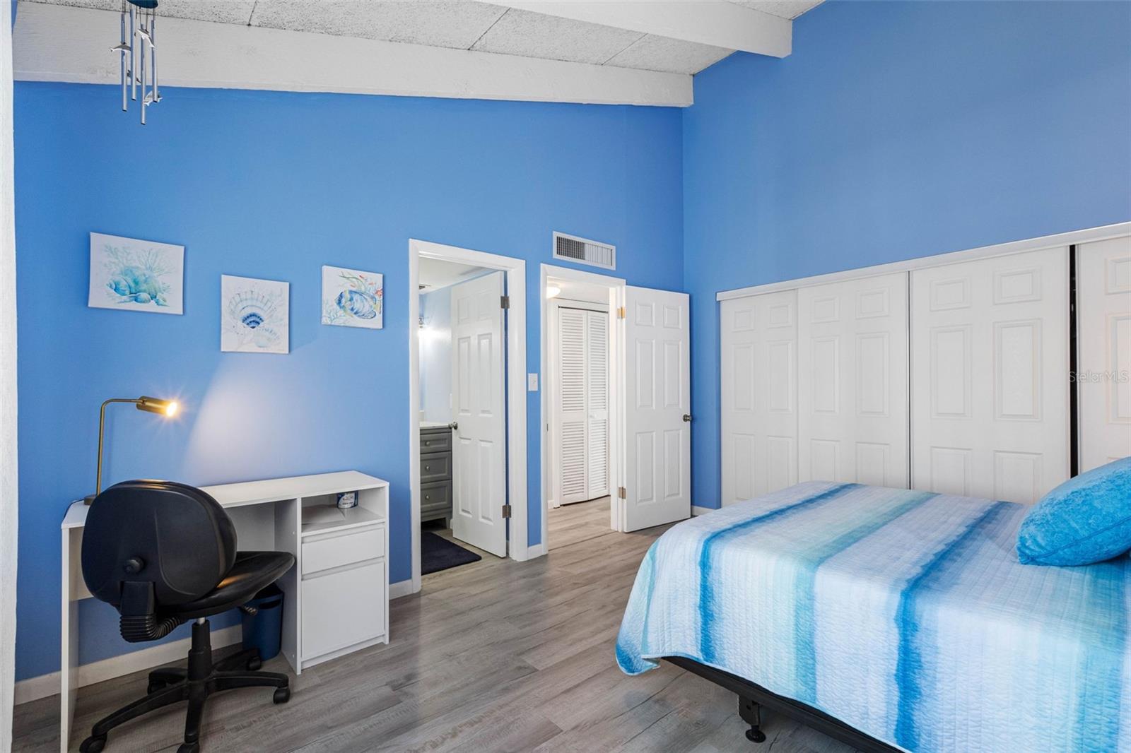 SAND KEY CONDO-BAYSIDE GARDENS I - Residential