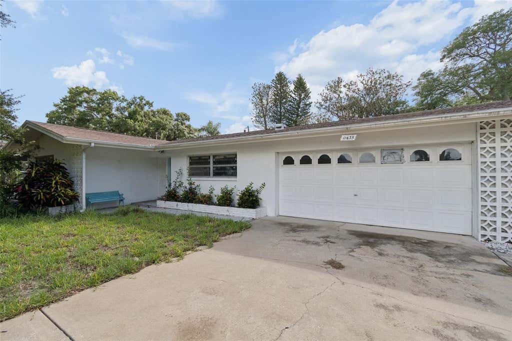 Photo of 11435 Oval Drive E, Largo, FL 33774 (MLS # TB8532708)
