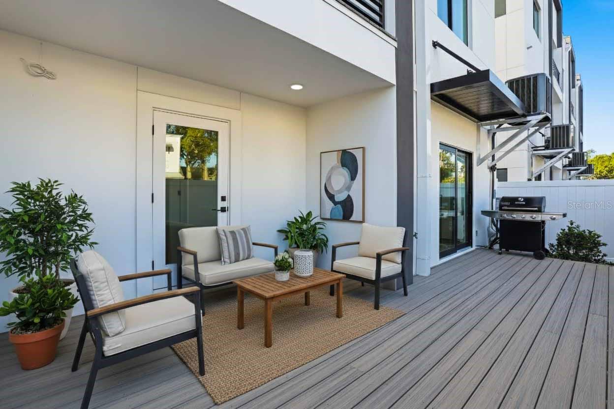 THE HARPER AND THE SAMSON - Residential