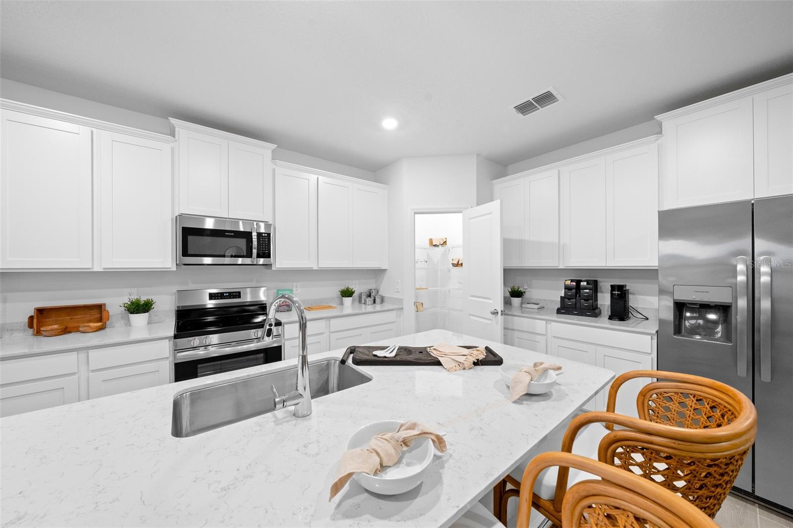 PIONEER RANCH - Residential