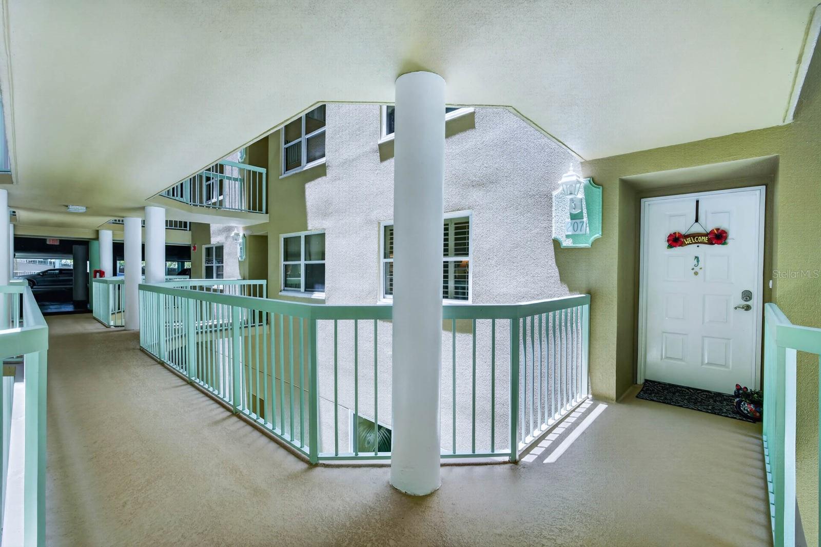 4 OCEANS WEST BOULEVARD 207A