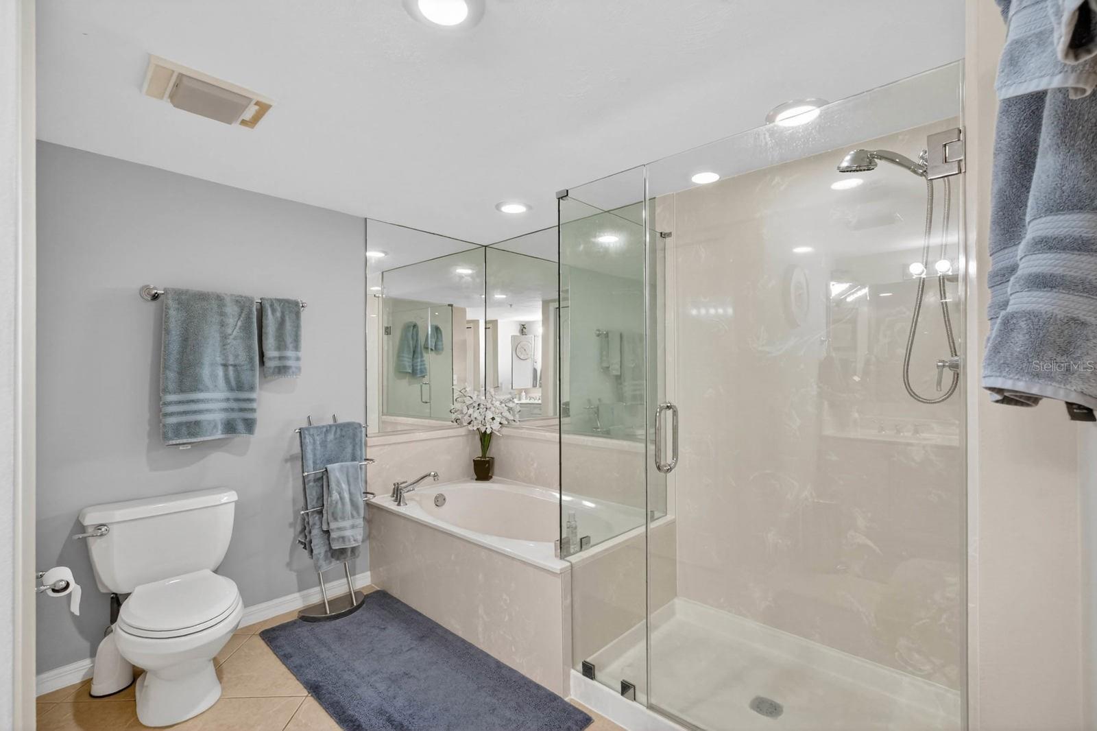 OCEANS CLOVERLEAF NORTH - Residential