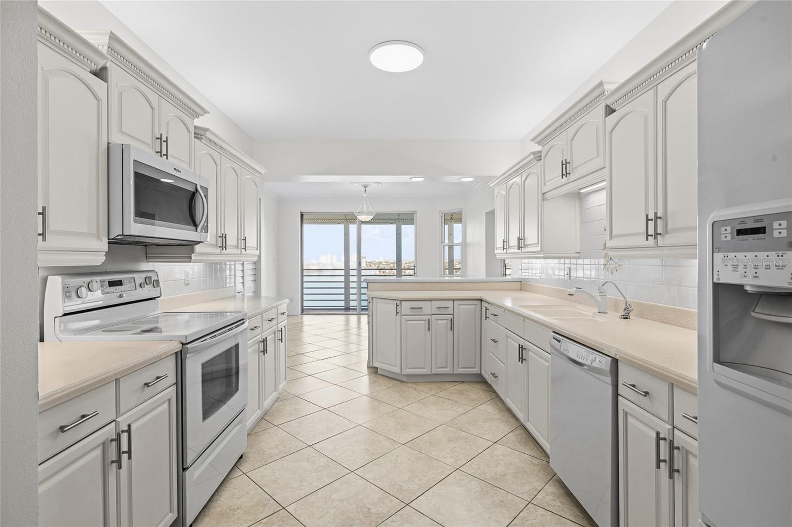 HARBOURSIDE CONDO - Residential