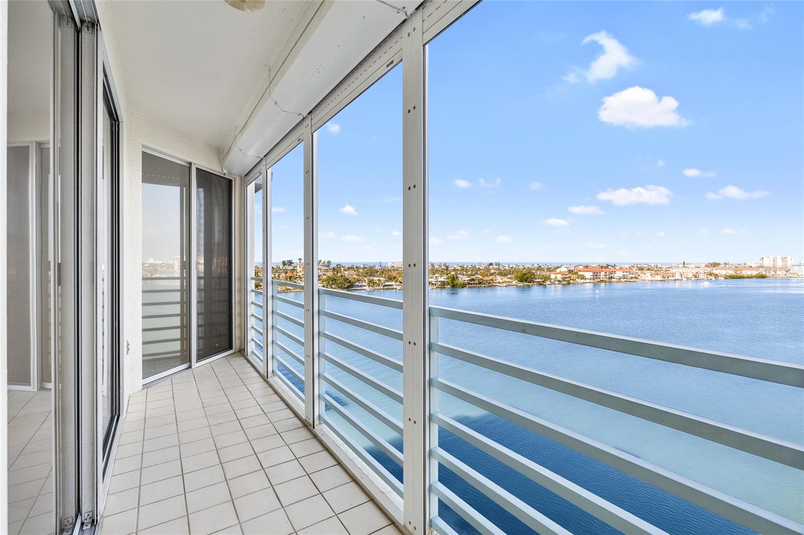 HARBOURSIDE CONDO - Residential