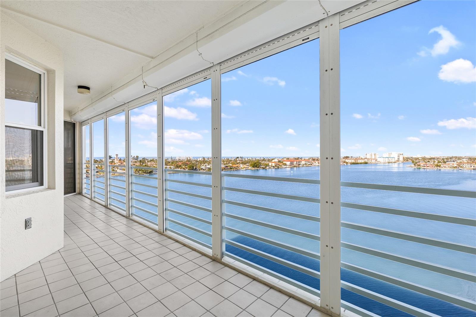 HARBOURSIDE CONDO - Residential