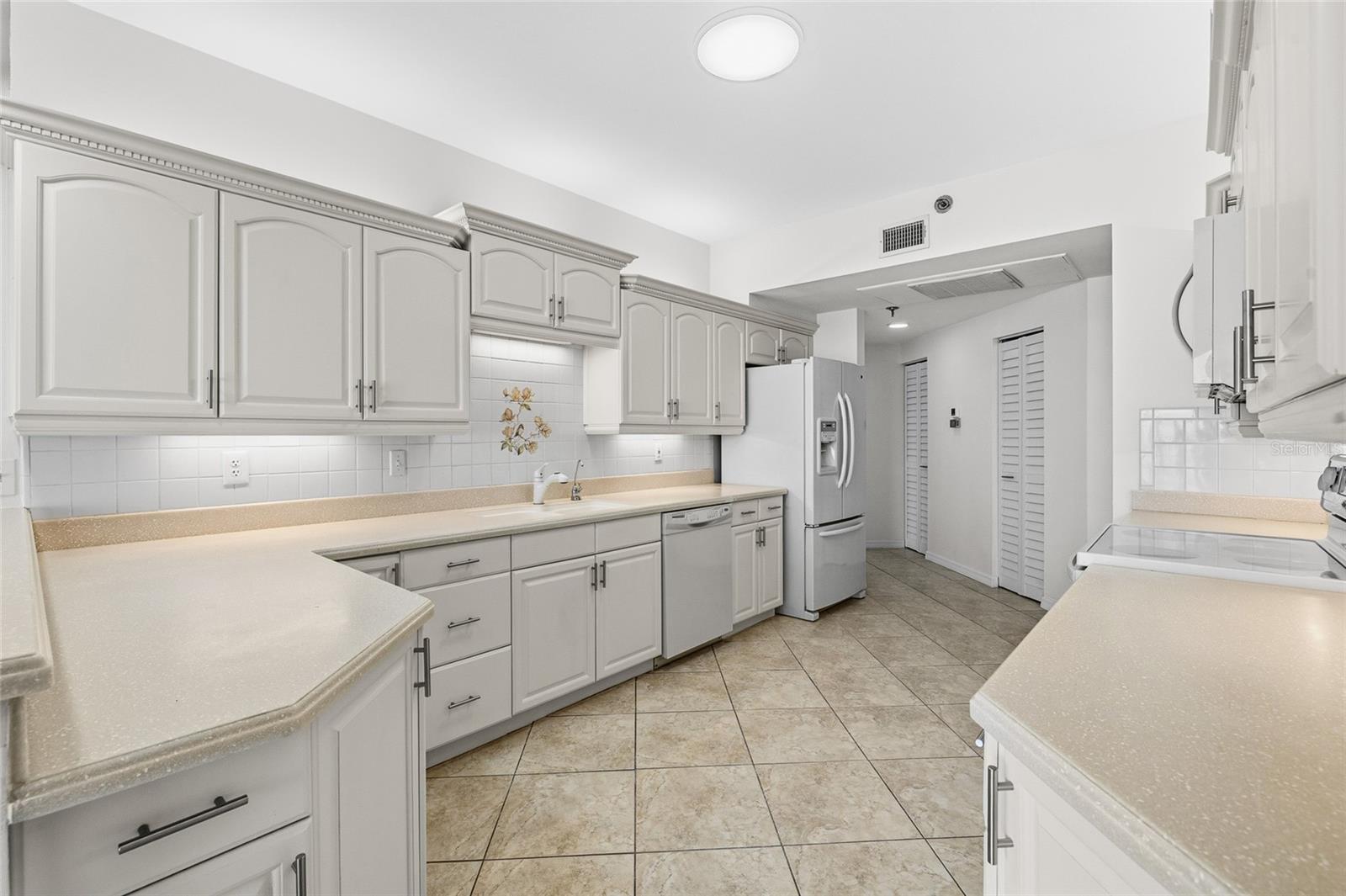 HARBOURSIDE CONDO - Residential