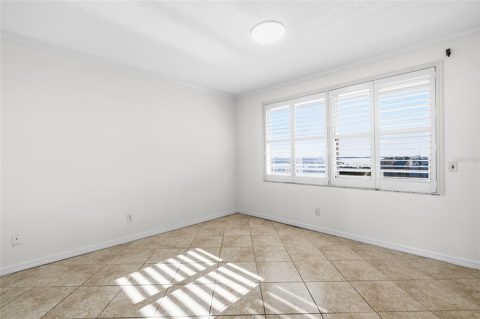 HARBOURSIDE CONDO - Residential