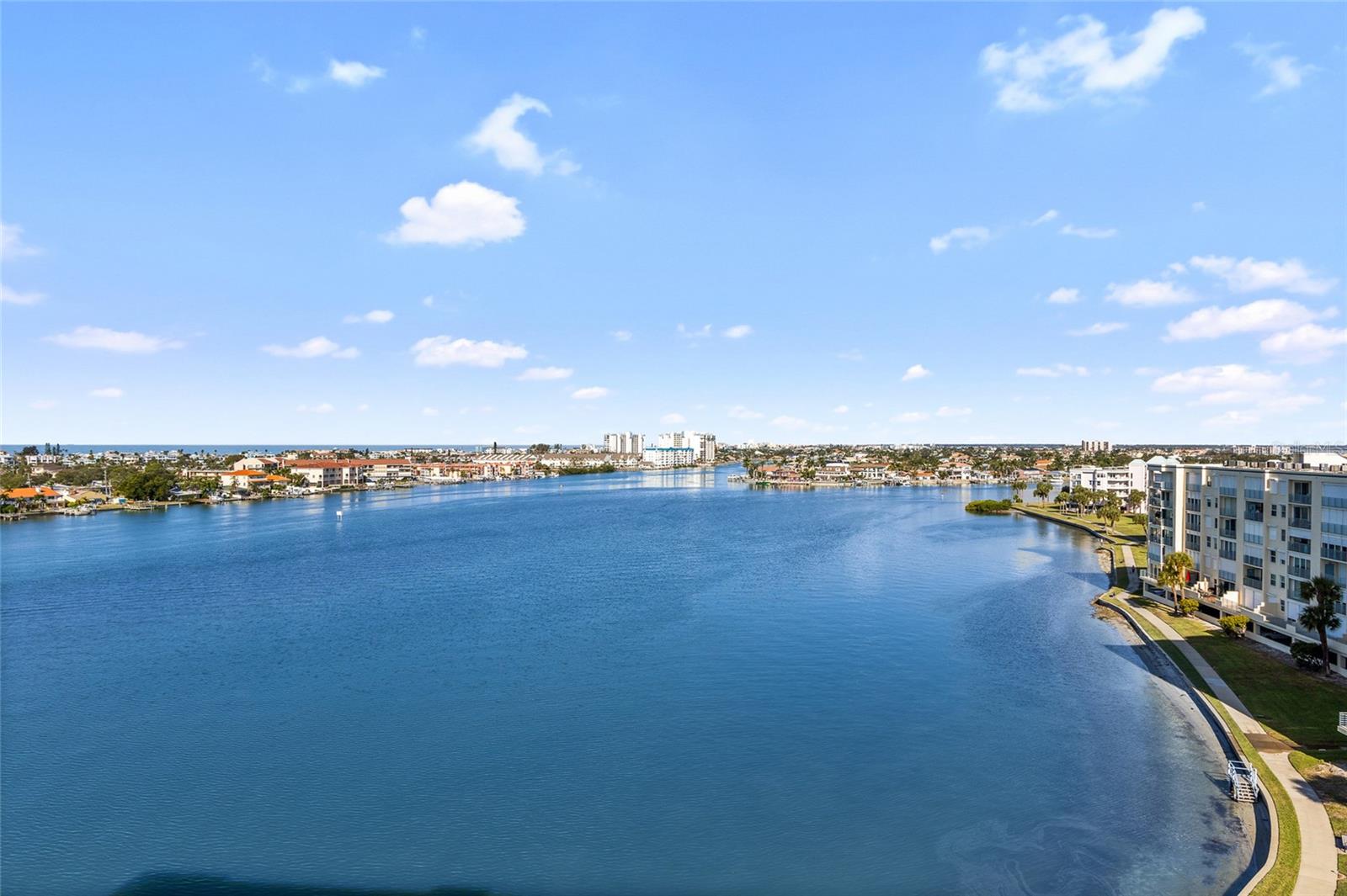 HARBOURSIDE CONDO - Residential