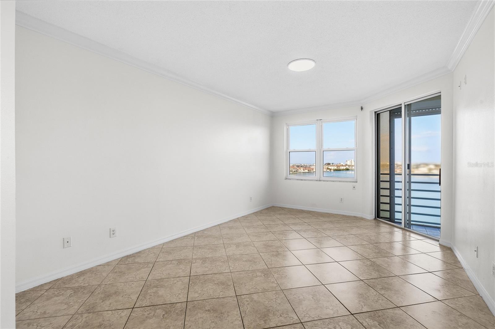 HARBOURSIDE CONDO - Residential