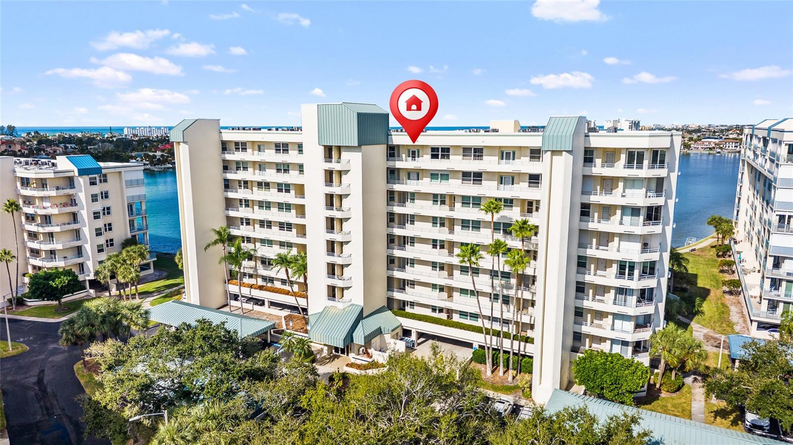 HARBOURSIDE CONDO - Residential