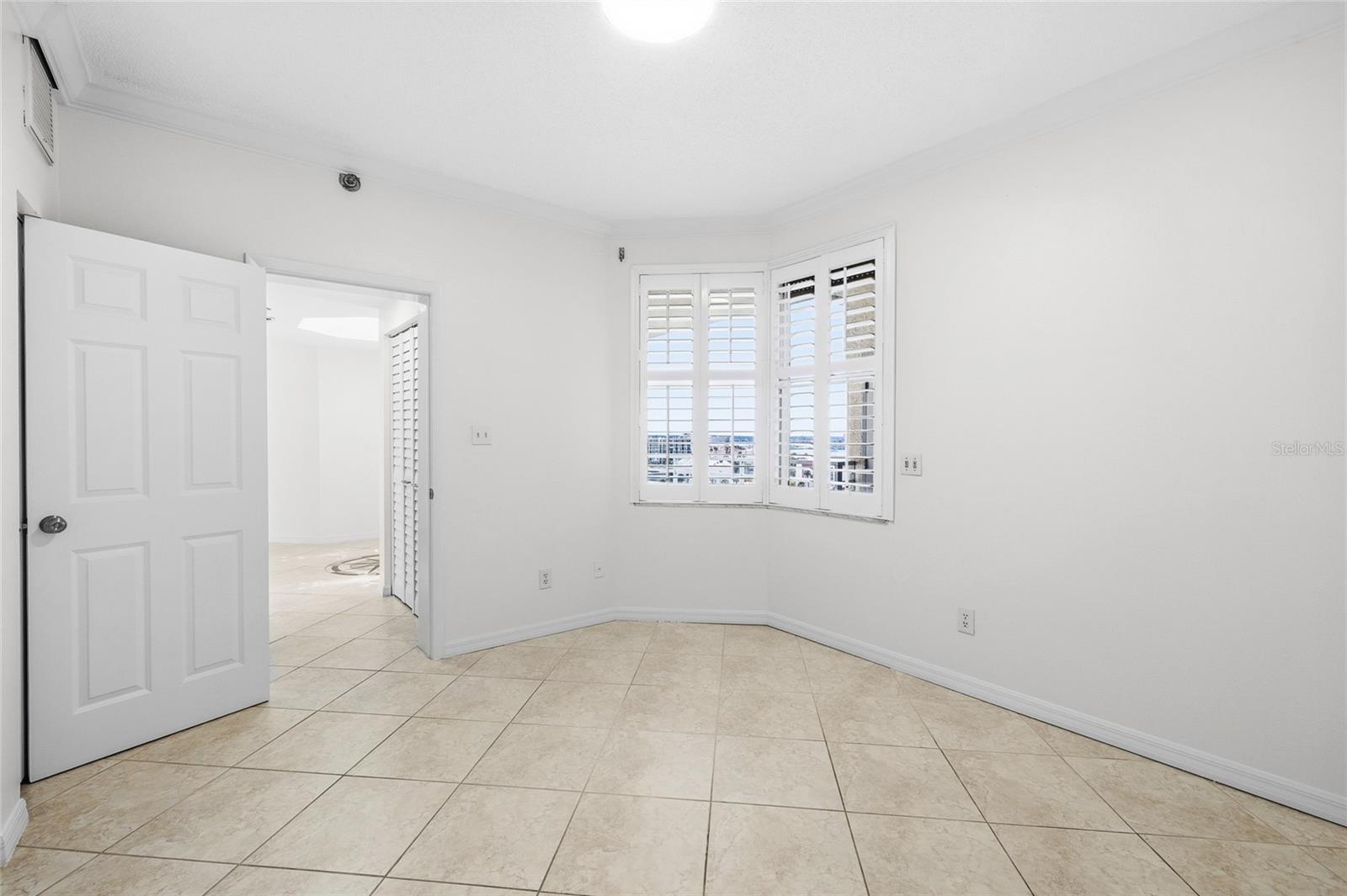 HARBOURSIDE CONDO - Residential