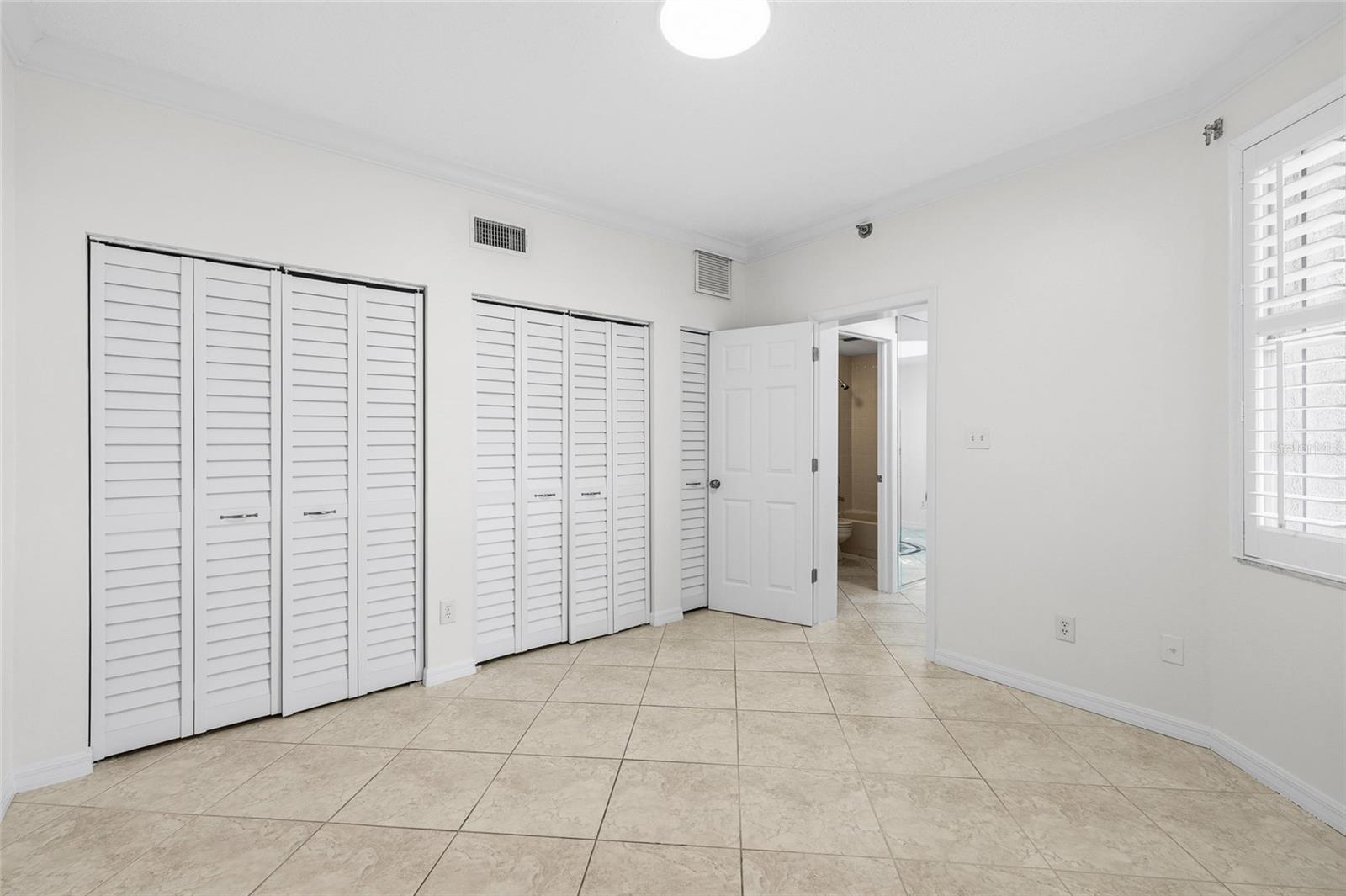 HARBOURSIDE CONDO - Residential