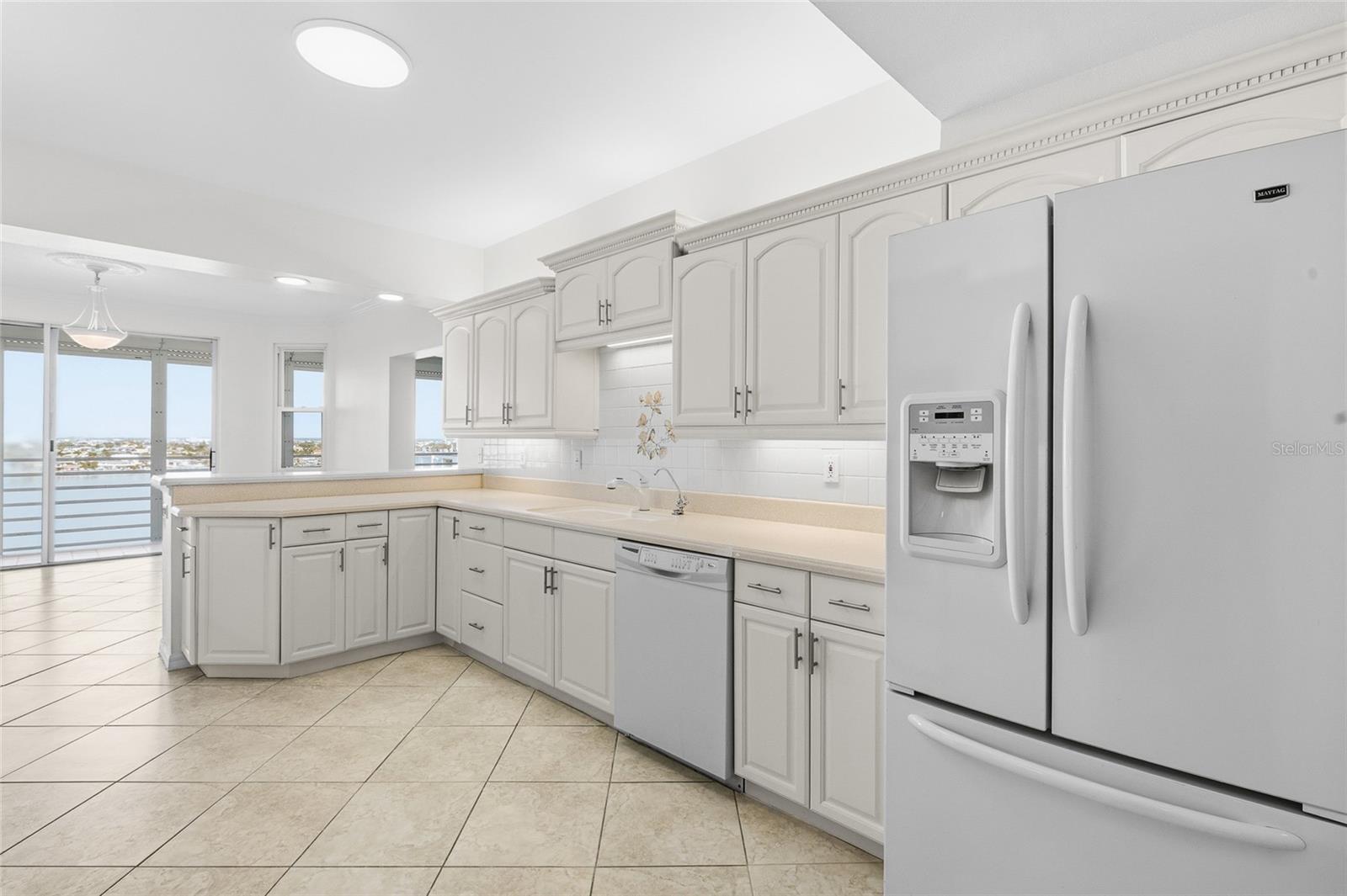 HARBOURSIDE CONDO - Residential