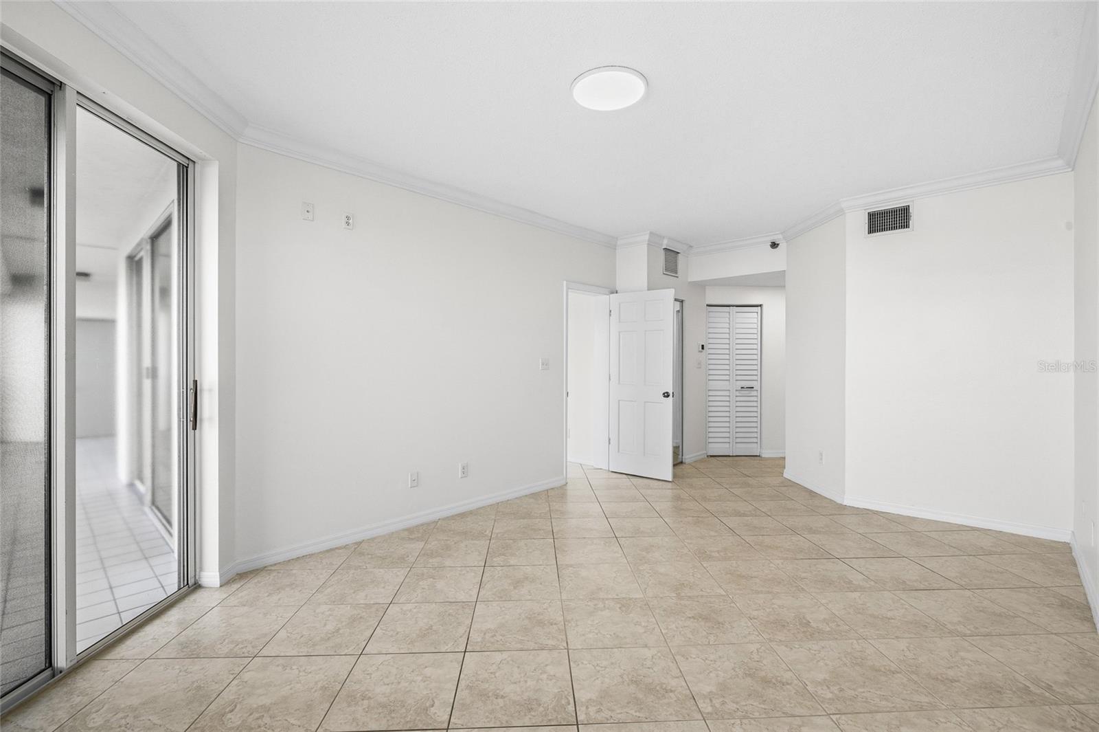 HARBOURSIDE CONDO - Residential