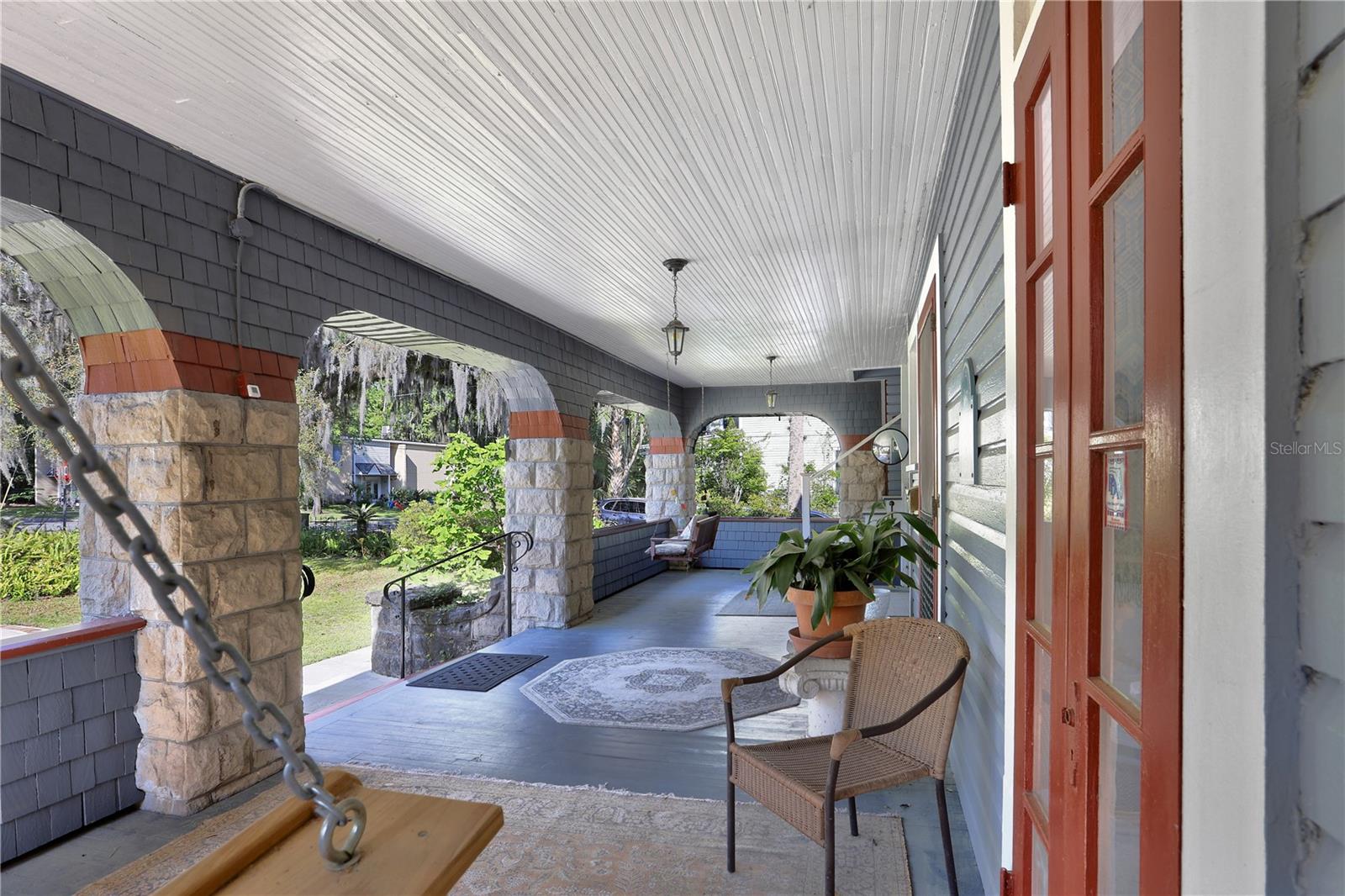 417 NE 4TH AVENUE